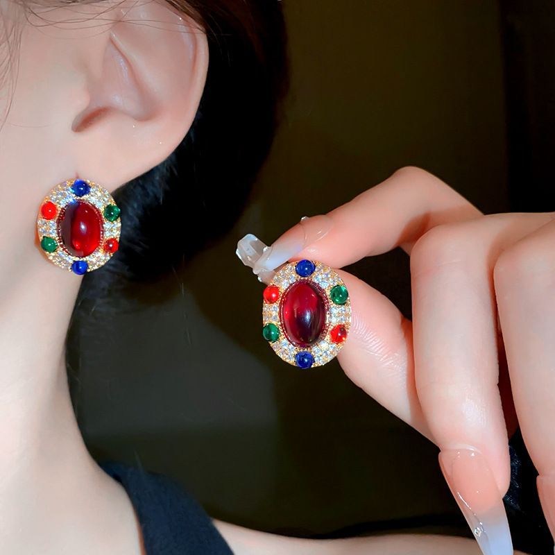 Retro Fashionable Earrings（Pack of a dozen）