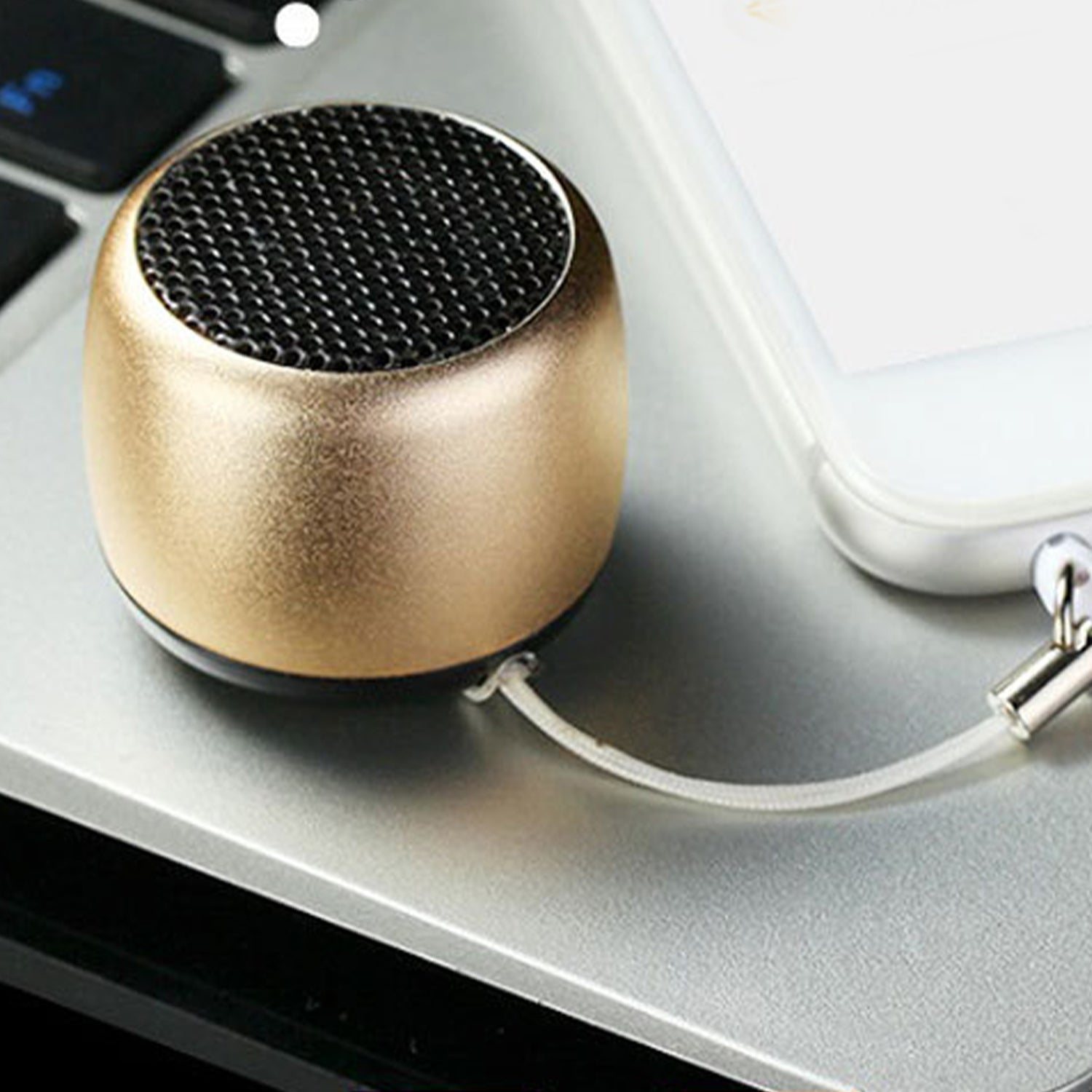 2021 new wireless Bluetooth audio outdoor portable small audio car subwoofer Mini Bluetooth speaker