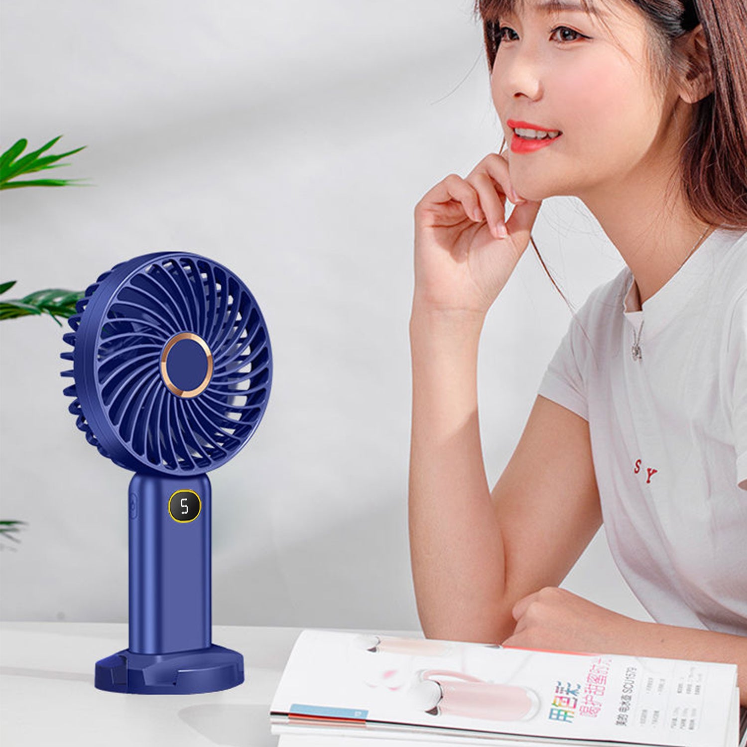 Mini desktop portable holder fan